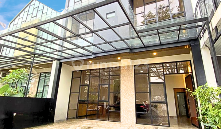 Rumah Baru Desain Modern 2,5 Lantai di Limo Cinere Dekat Tol