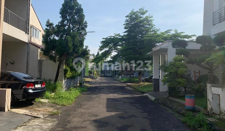 FOR SALE LUXURY & STRATEGIC HOUSE in NEW GRAND CIRENDEU RESIDENCE (FULLY FURNISHED) 2