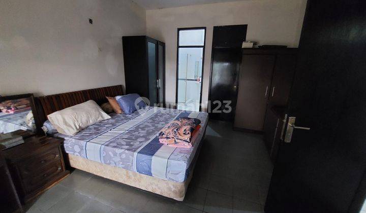 Rumah 2 Lantai Semi Furnished SHM di Blok A Cinere, Depok 2