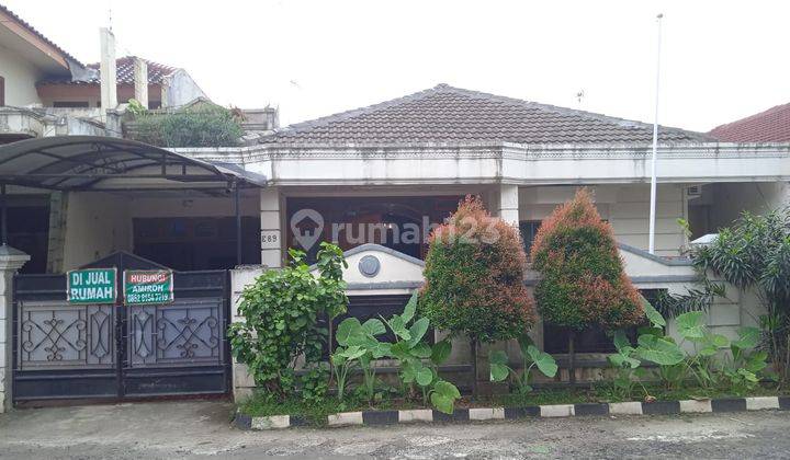 Rumah Strategis Dan Nyaman di Cinere Dijual Cepat  1