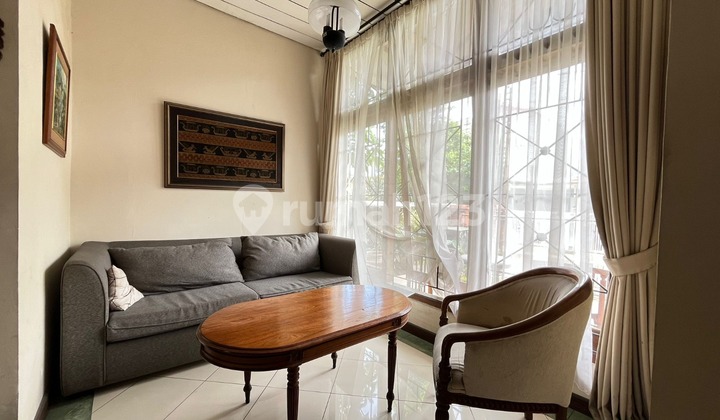 Rumah Minimalis Bangunan Terawat Akses Bagus Dekat MRT 2