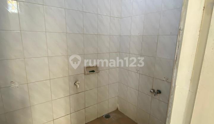 Rumah Minimalis di Komplek Cinere Halaman Belakang 2 Lantai 2