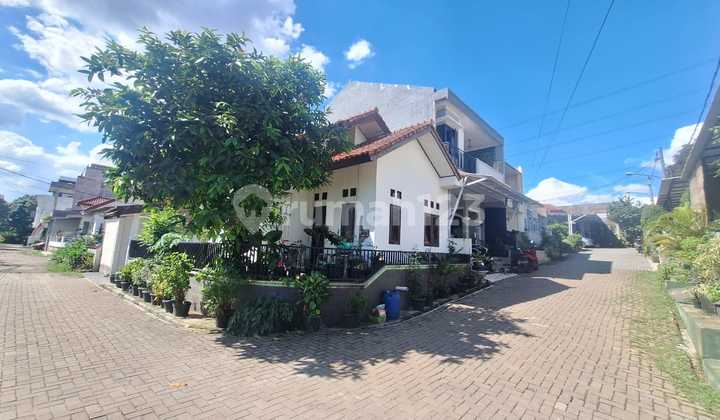 Minimalist House in Limo Depok, Quiet Location and Flood-Free Minimalist House in Limo Depok, Quiet Location and Flood-Free