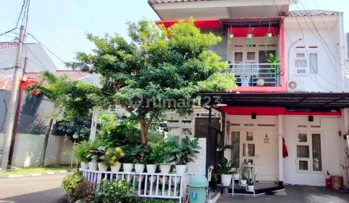 Disewakan Rumah Hoek Fully Furnished di Beji Depok  1