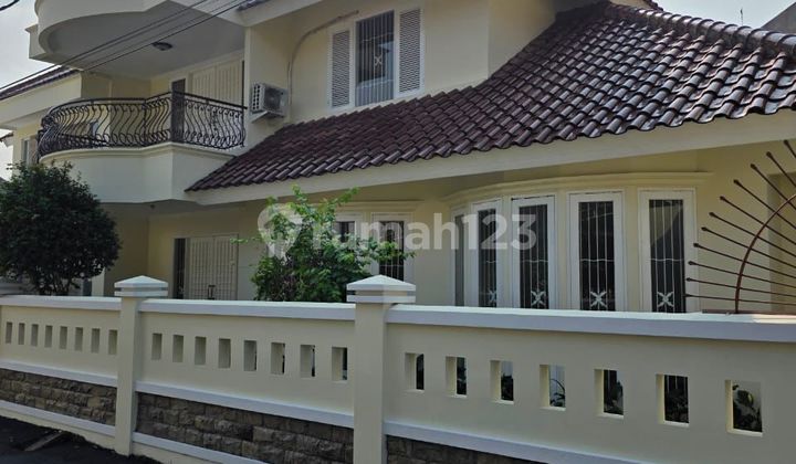 4-Car Garage! Large & Complete House in Mega Cinere Housing Estate