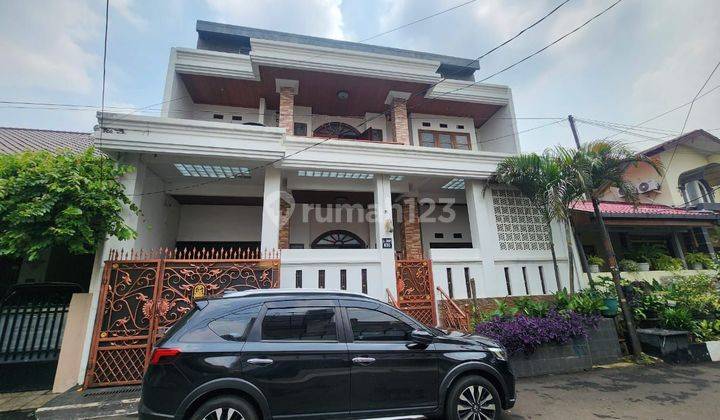 Rumah 3 Lantai Dengan Rooftop di Cinere, Hanya 2,7 Miliar  1