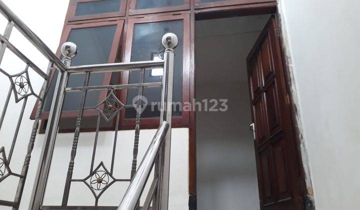 Disewakan Rumah Di Taman Gapura Surabaya Kt 4