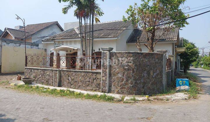 Dijual Cepat Rumah Lokasi Di Taman Puspa Anggaswangi AG 1