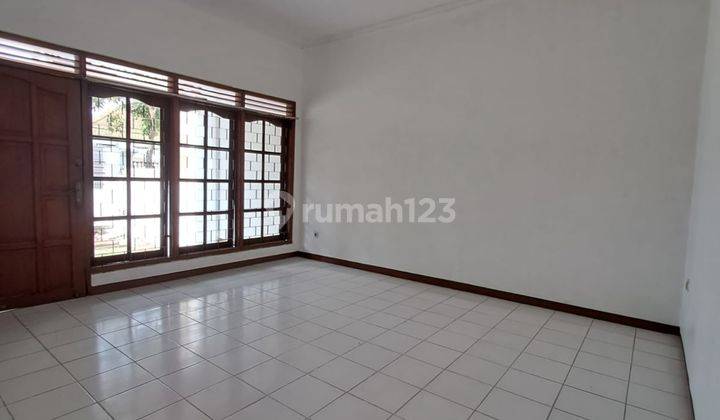 Disewakan Rumah Cocok Untuk Kantor Lokasi Di Darmo Er 2