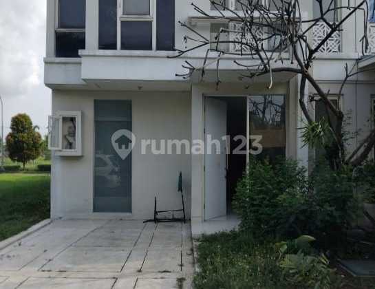 Disewakan Rumah Siap Huni Lokasi Di Jl Grand Pakuwon Surabaya SP 1