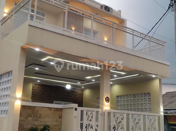 Rumah 2 Lt Free Desaign Minimalis modern  1