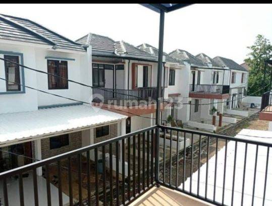 Rumah Baru SHM 2 Lantai, lokasi sangat strategis  11