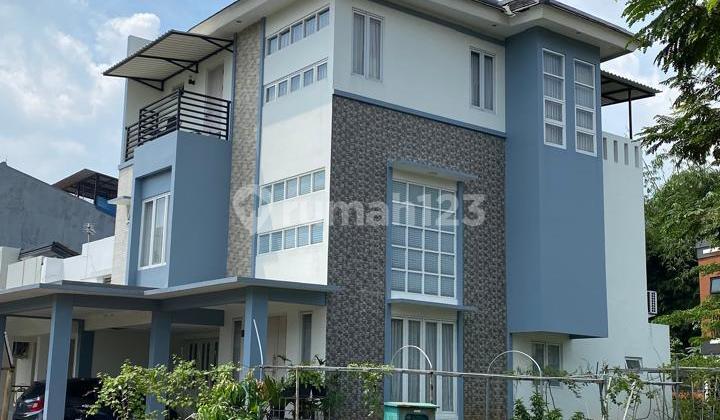 PRICE DROP 1M Beautiful Number 3-Story Hook House at Cosmo Icon BSD Tangerang