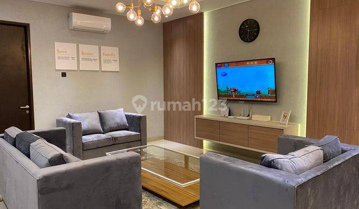 Rumah Bagus Full Furnished Customised Furniture di Serpong 2