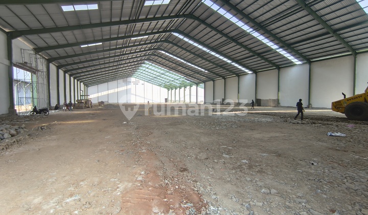 For Rent, Good Warehouse 5100 m2 in Tangerang City, 40ft Container Access