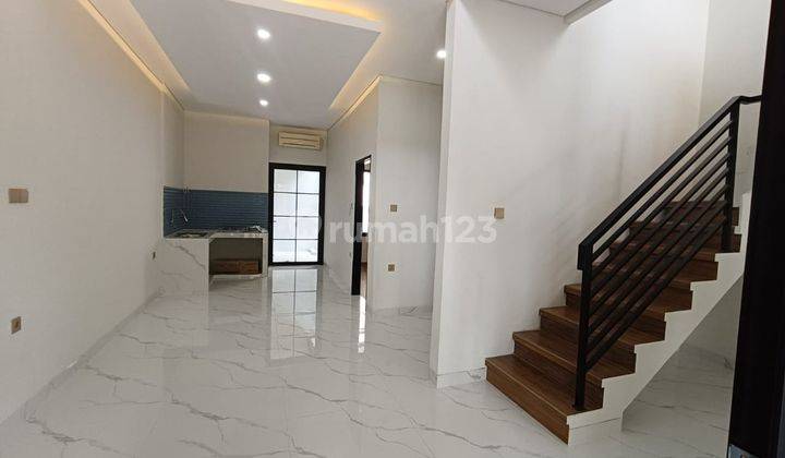 Rumah 2 Lantai Baru Unfurnished di Alam Sutera , Tangerang 1