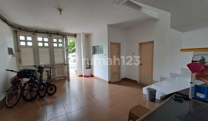 The Tiara PHG Summarecon Gading Serpong 2.5-Story Furnished House 2