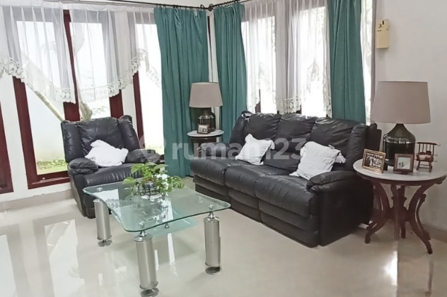 Rumah Bagus 2 Lantai Semi Furnished Siap Huni di BSD Telaga Golf, Tangerang 2