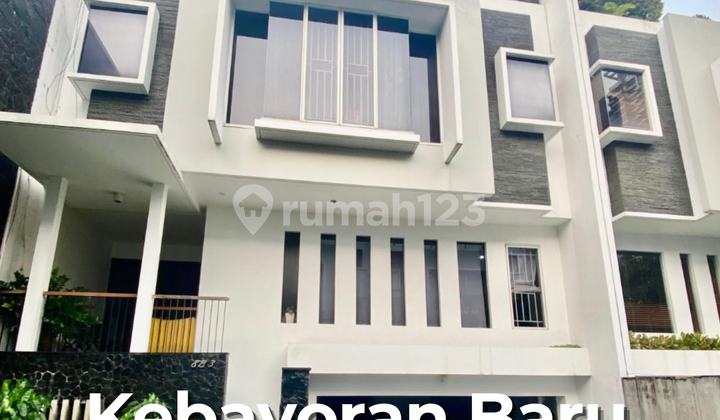 Rumah Bagus Semi Furnished SHM Kebayoran Baru, Jakarta Selatan