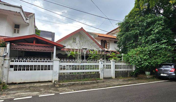 Rumah Unfurnished SHM di Kebayoran Baru, Jakarta Selatan 1