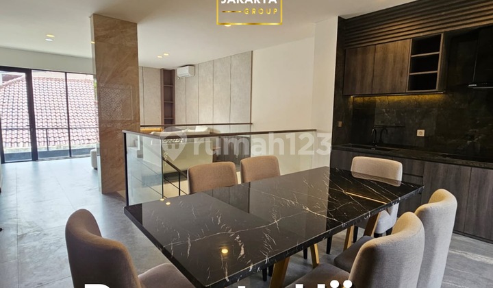 Siap Huni, Rumah, 3 Lantai, SHM, Bebas Banjir Siap Huni, Rumah, 3 Lantai, SHM, Bebas Banjir