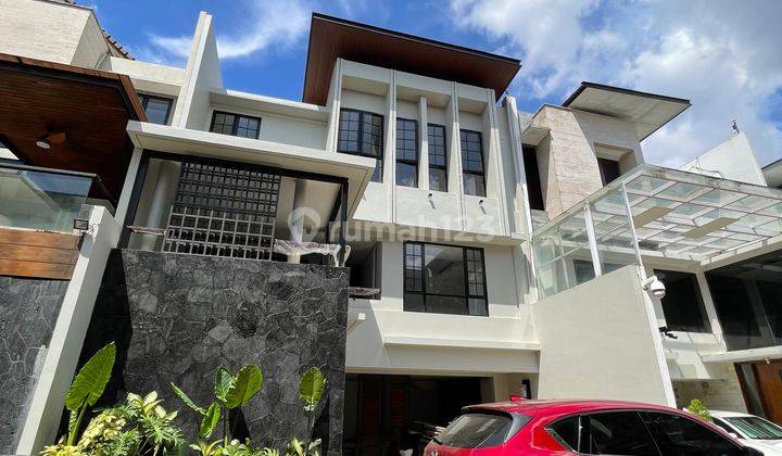 Rumah 3 Lantai Bagus SHM di Cilandak, Jakarta Selatan 1