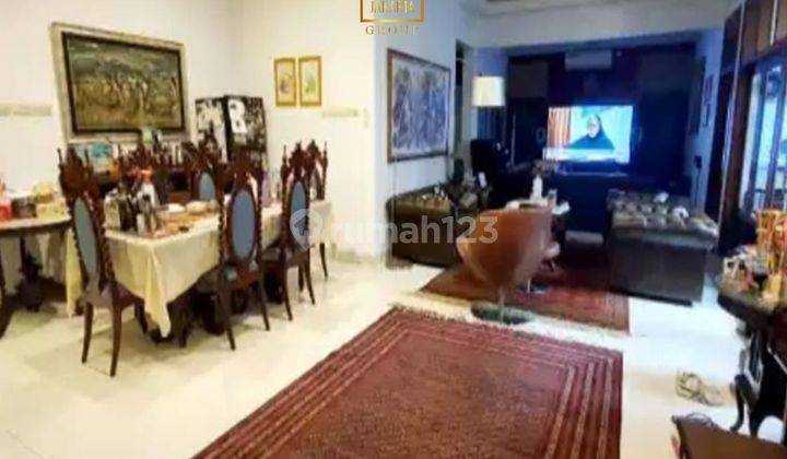 Rumah Bagus Semi Furnished SHM di Cipete, Jakarta Selatan 2