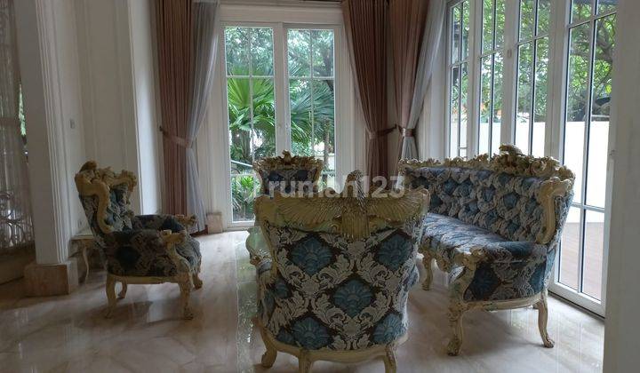 Rumah 2 Lantai Semi Furnished SHM di Senayan, Jakarta Selatan 8