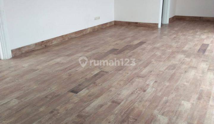 Rumah 2 Lantai Semi Furnished SHM di Senayan, Jakarta Selatan 23