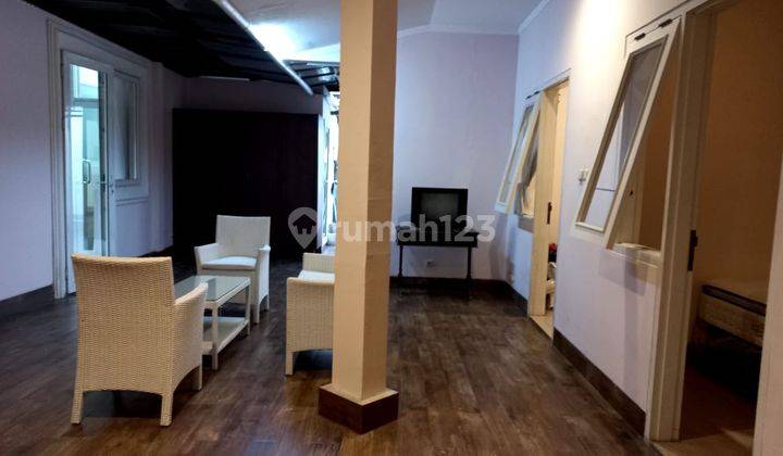 Rumah 2 Lantai Semi Furnished SHM di Senayan, Jakarta Selatan 29