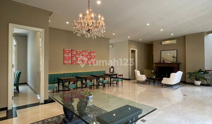 Rumah Bagus Furnished SHM di Senayan, Jakarta Selatan 11
