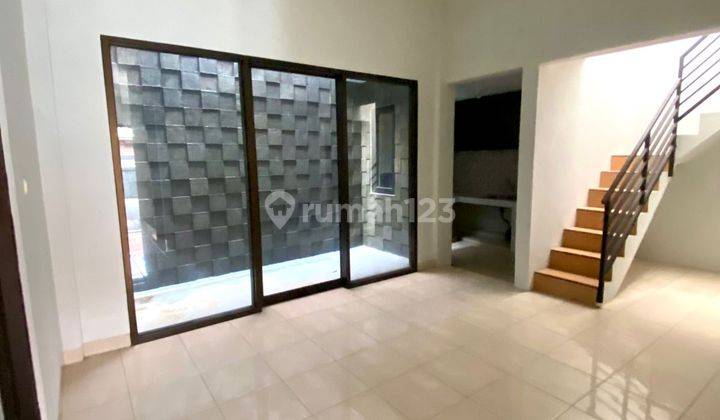 Rumah Bagus Unfurnished SHM Pejaten Timur, Jakarta Selatan 2
