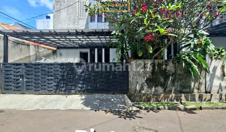 Dekat Akses Tol, Rumah, 2 Lantai, SHM, Bebas Banjir