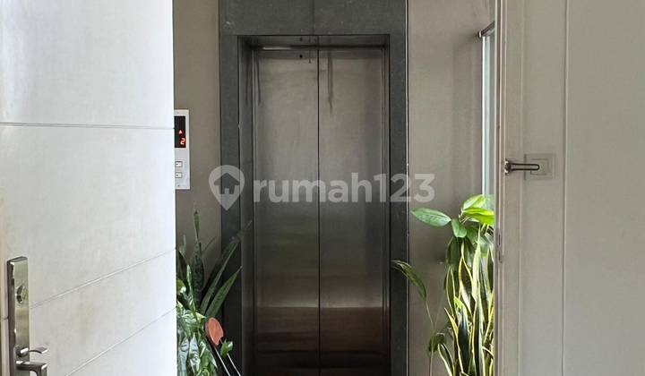 Apartment One Park Residences 3 BR Nice Semi Furnished 2