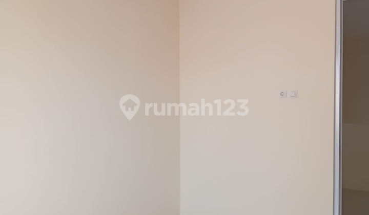Rumah Bagus Unfurnished SHM Bintaro, Tangerang Selatan 2