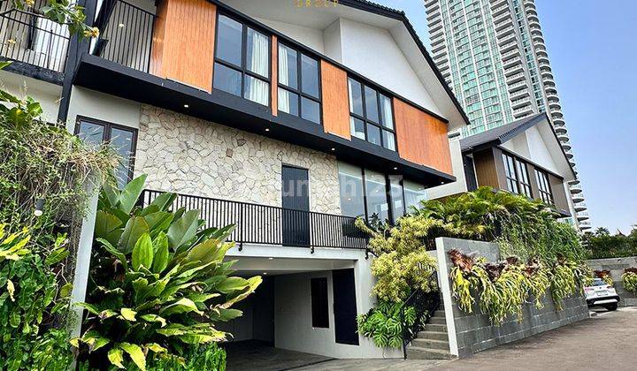 Rumah 2 Lantai Baru SHM di Kemang, Jakarta Selatan 1