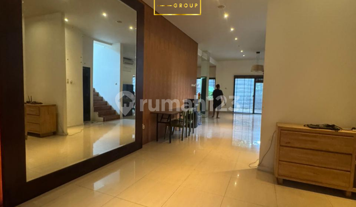 Rumah Bagus Semi Furnished SHM Bangka, Jakarta Selatan 2