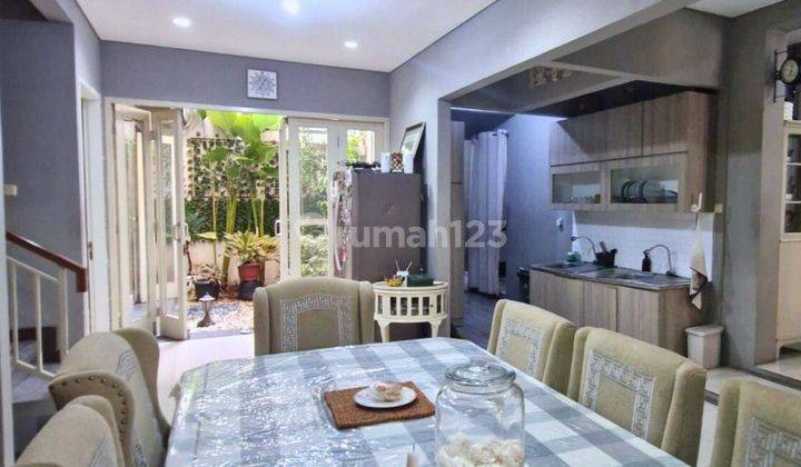 Rumah Bagus Semi Furnished SHM di Duren Tiga, Jakarta Selatan 2