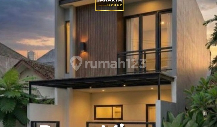 Bebas Banjir, Rumah, 2 Lantai, SHM, Dekat Akses Tol