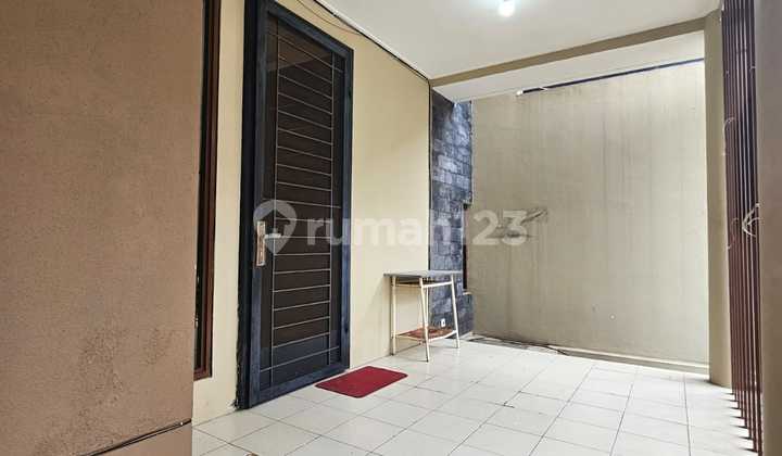Good Furnished Rental House in Bintaro, South Tangerang Good Furnished Rental House in Bintaro, South Tangerang