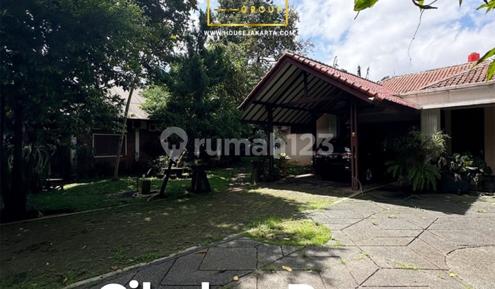Rumah Bagus Unfurnished SHM Kebayoran Lama, Jakarta Selatan Rumah Bagus Unfurnished SHM Kebayoran Lama, Jakarta Selatan