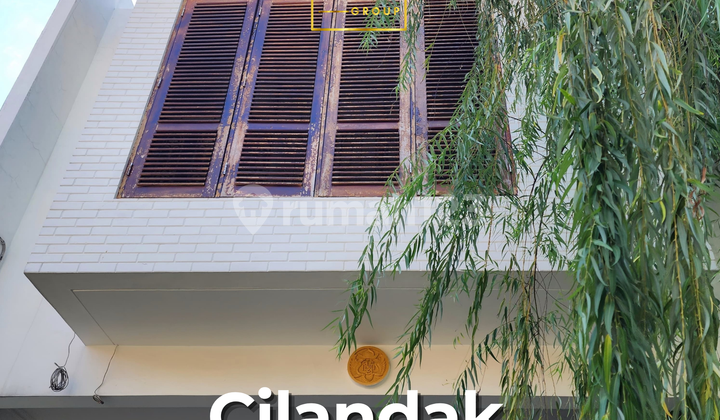 Rumah Bagus Semi Furnished SHM Cilandak, Jakarta Selatan Rumah Bagus Semi Furnished SHM Cilandak, Jakarta Selatan