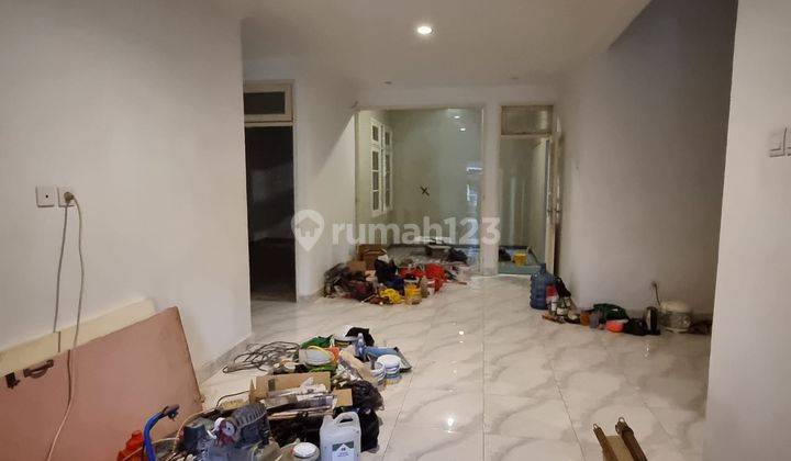 Rumah Kontrakan Bagus Unfurnished SHM di Bintaro, Tangerang Selatan 2