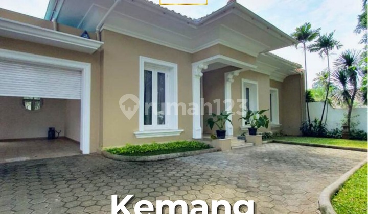 Rumah Bagus Semi Furnished SHM Kemang, Jakarta Selatan