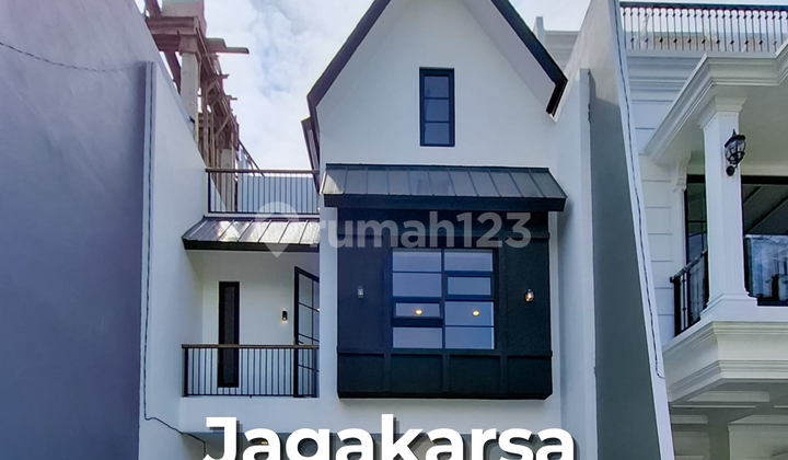 Nice Semi Furnished House with SHM in Jagakarsa, South Jakarta