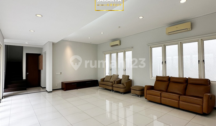 Bebas Banjir, Rumah, 2 Lantai, SHM, Dekat Pusat Perbelanjaan 2