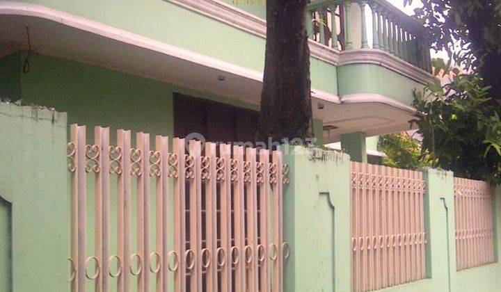 Rumah Bagus Furnished SHM di Palmerah, Jakarta Barat 1