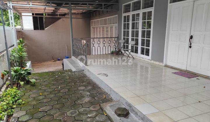 Rumah Kontrakan 2 Lantai SHM di Kebayoran Baru, Jakarta Selatan 1