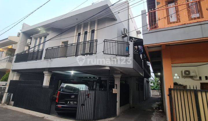 Kost di Tebet, Jakarta Selatan 250 m SHM 1