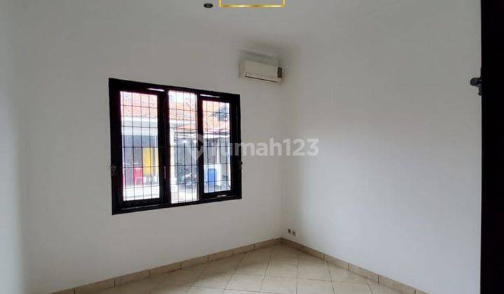 Rumah Butuh Minim Renovasi Unfurnished SHM Fatmawati, Jakarta Selatan 2